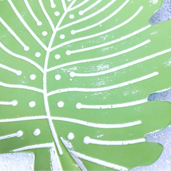 $10 NWT Summer Coastal Village Green Leaf Decorative Tray - Picture 2 of 8